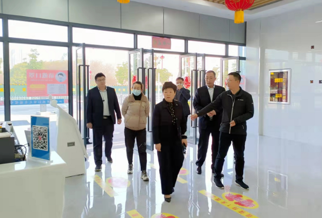 都市城際公交：車小琴一行調(diào)研新洪大客運(yùn)驛站運(yùn)營(yíng)工作