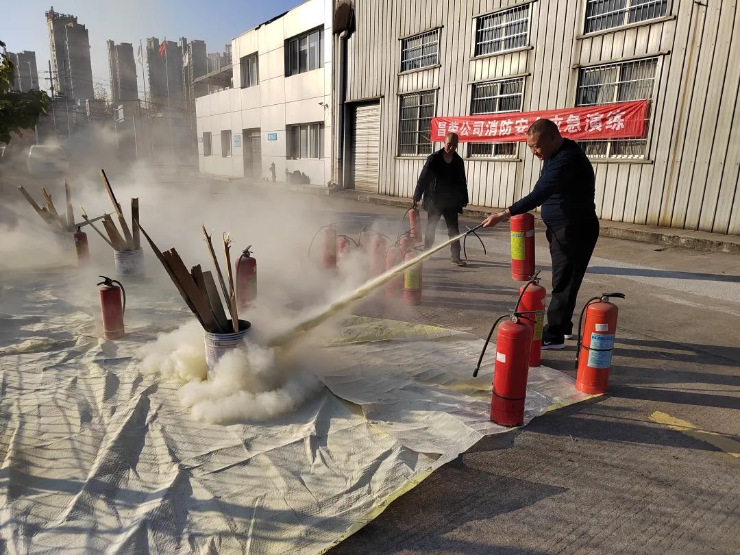 萍鄉(xiāng)長運(yùn):開展消防宣傳月應(yīng)急疏散演練