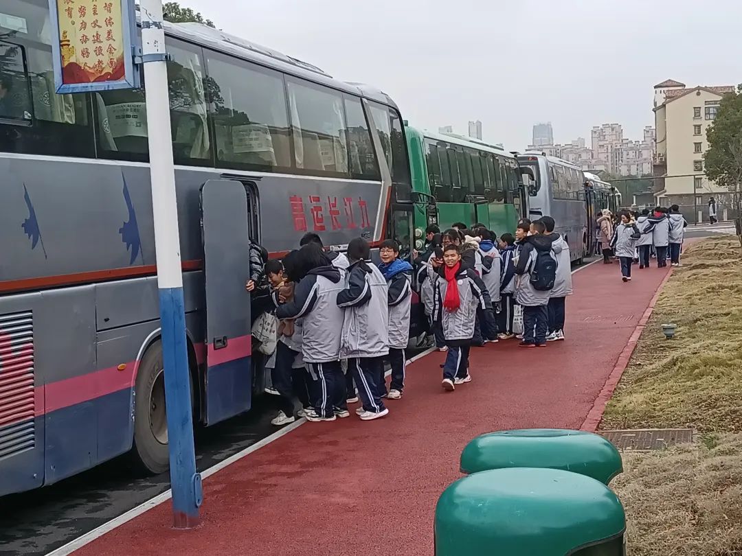 九江長運:全心護航學(xué)生觀鳥活動