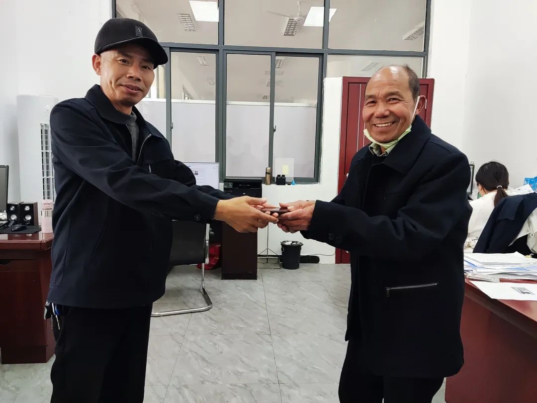 吉安公司:遺失手機被找回 老漢臉上笑開顏