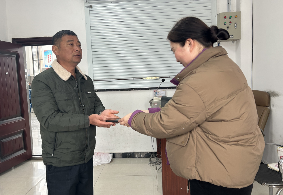 鄱陽長運:車站廣播聲聲尋 失而復得暖人心