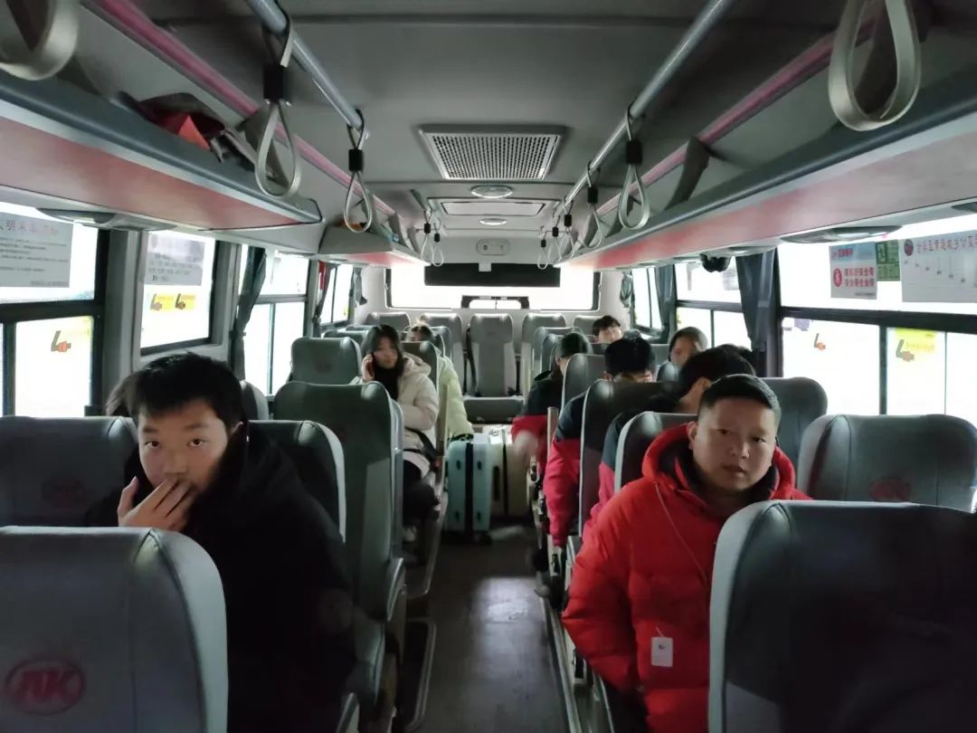 撫州長運:增開加班車 護航高三學子