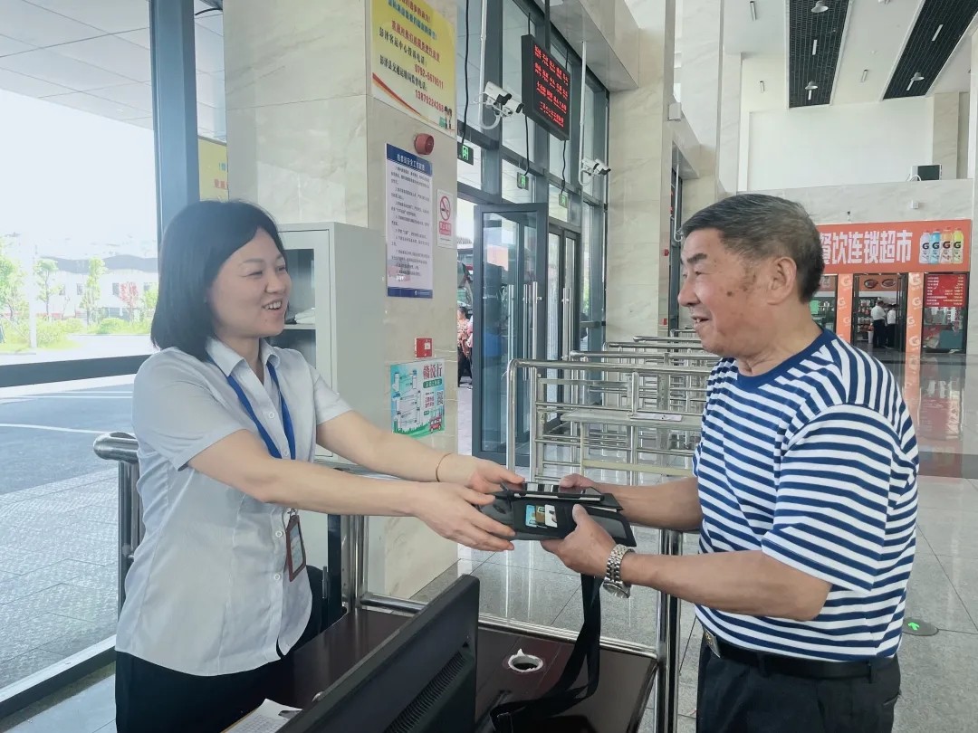 九江長運:拾金不昧加免費乘車 長運的服務太好了!