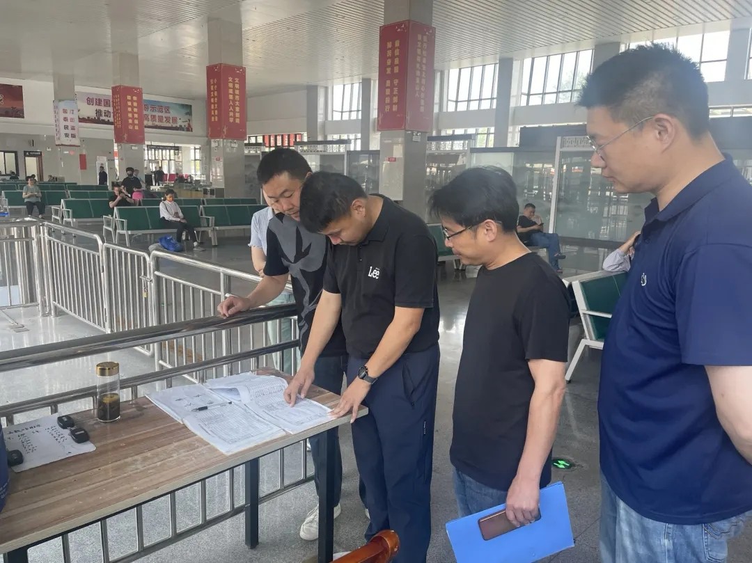 馬鞍山長(zhǎng)客:開展安全生產(chǎn)“四不兩直”檢查