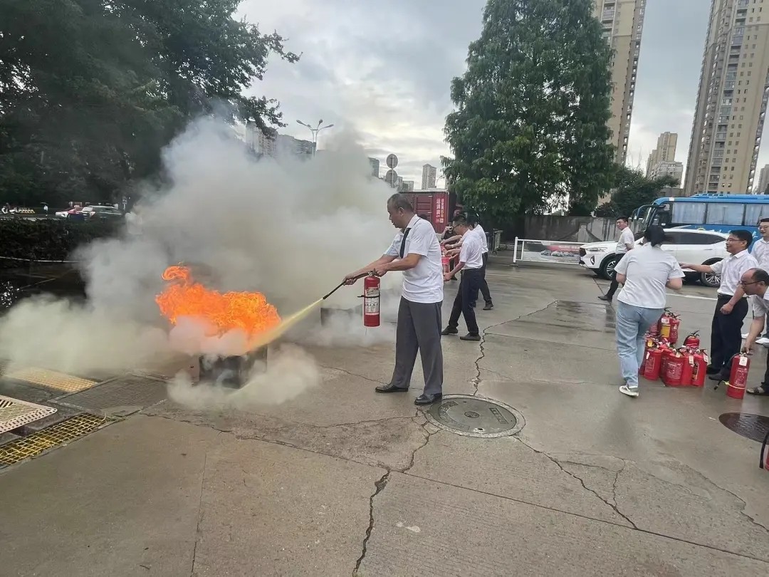 馬鞍山長客:開展消防防恐綜合應(yīng)急演練