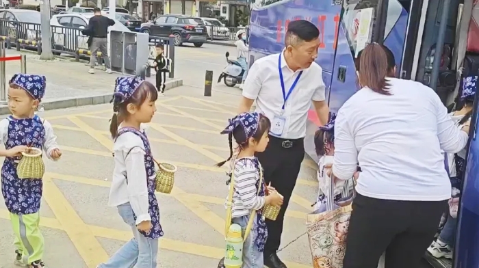 九江長(zhǎng)運(yùn)：護(hù)送萌娃研學(xué)之旅